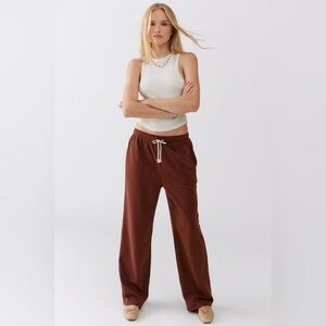 Urban Renewal brown sweatpants🤎